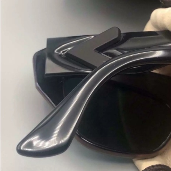 Luis Vuitton original stunning sunglasses - Picture 4 of 9